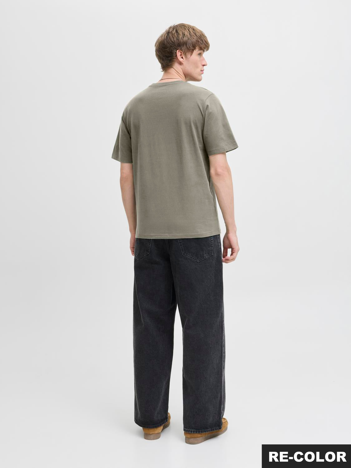 model_shot-back